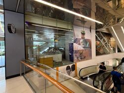 100 Am (D2), Retail #588071801